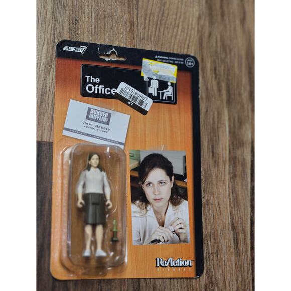 The Office ReAction Figures Wave 2 Pam Beesly (Dundie ) - Picture 1 of 6